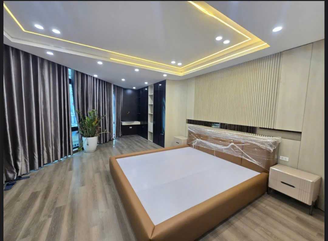 BÁN NHÀ BA ĐÌNH - ĐỘI CẤN  PHÂN LÔ Ô TÔ TRÁNH - MẶT TIỀN RỘNG 5