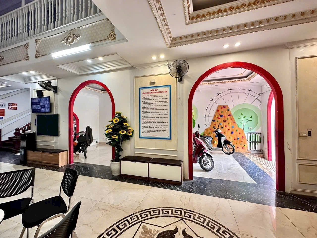 Bán căn nhà cực Vip khu Đông Nam Cường, TP Hải Dương, 136m2, mt 8m, 4 tầng, view hồ 6