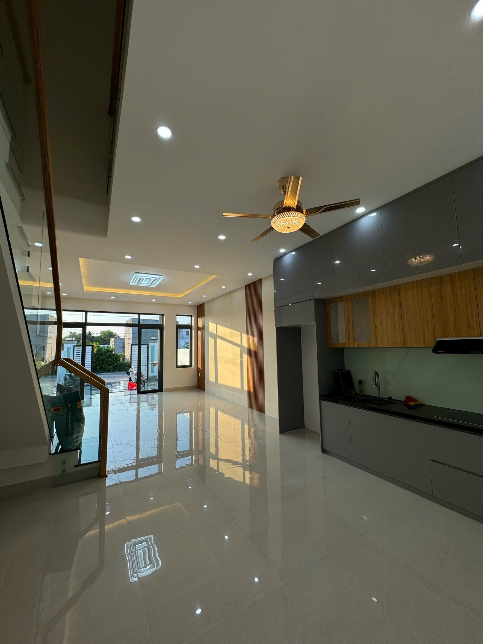 Bán nhà xây mới kiên cố 1 trệt 1 lầu, phong cách hiện đại, nhà mới 100% dọn vào ở ngay 4