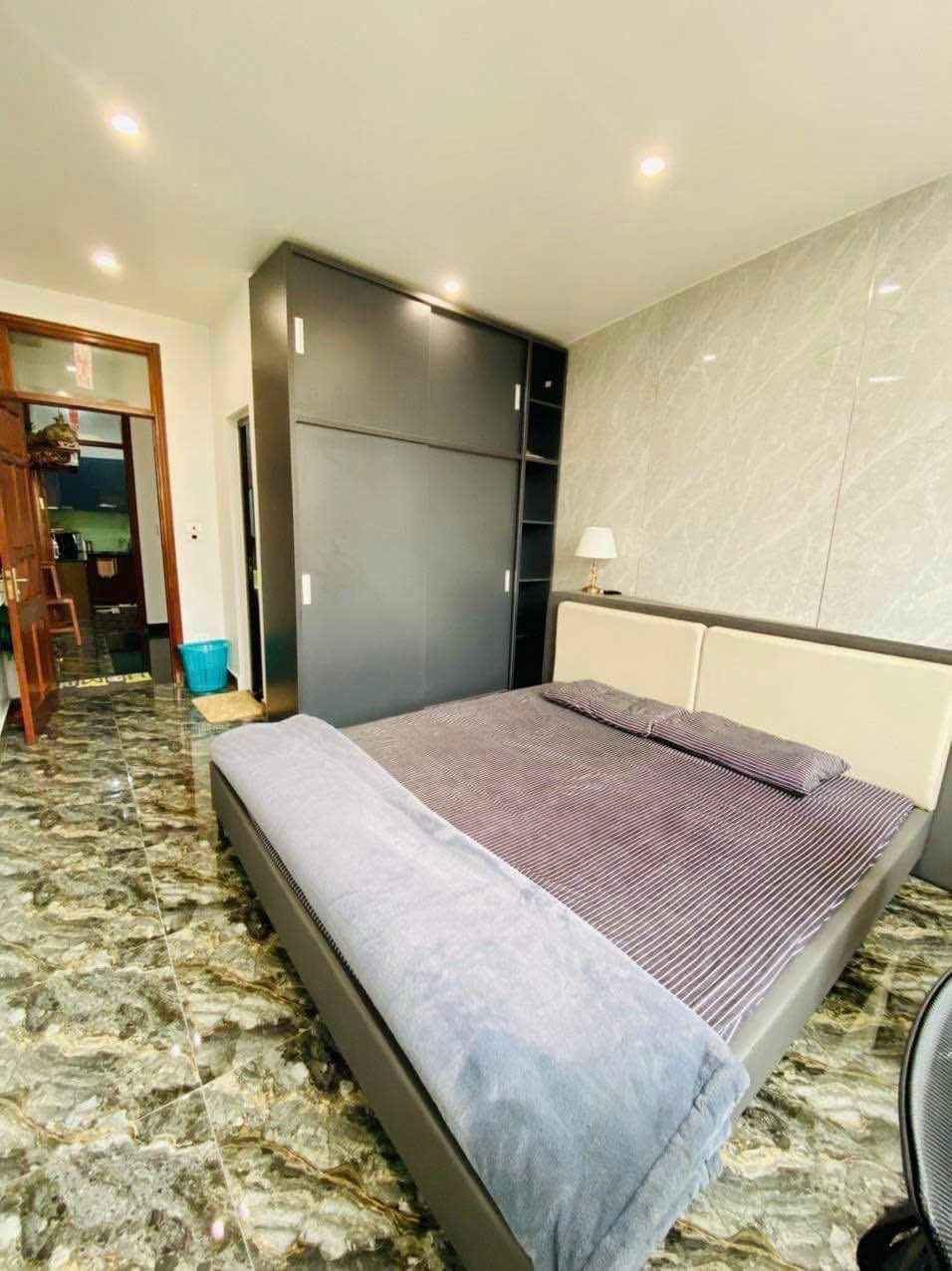 bán nhà 3 tầng mặt đường ngô thì nhậm gần cầu công trắng, giá chỉ 46xx mà kinh doanh rất tốt 5