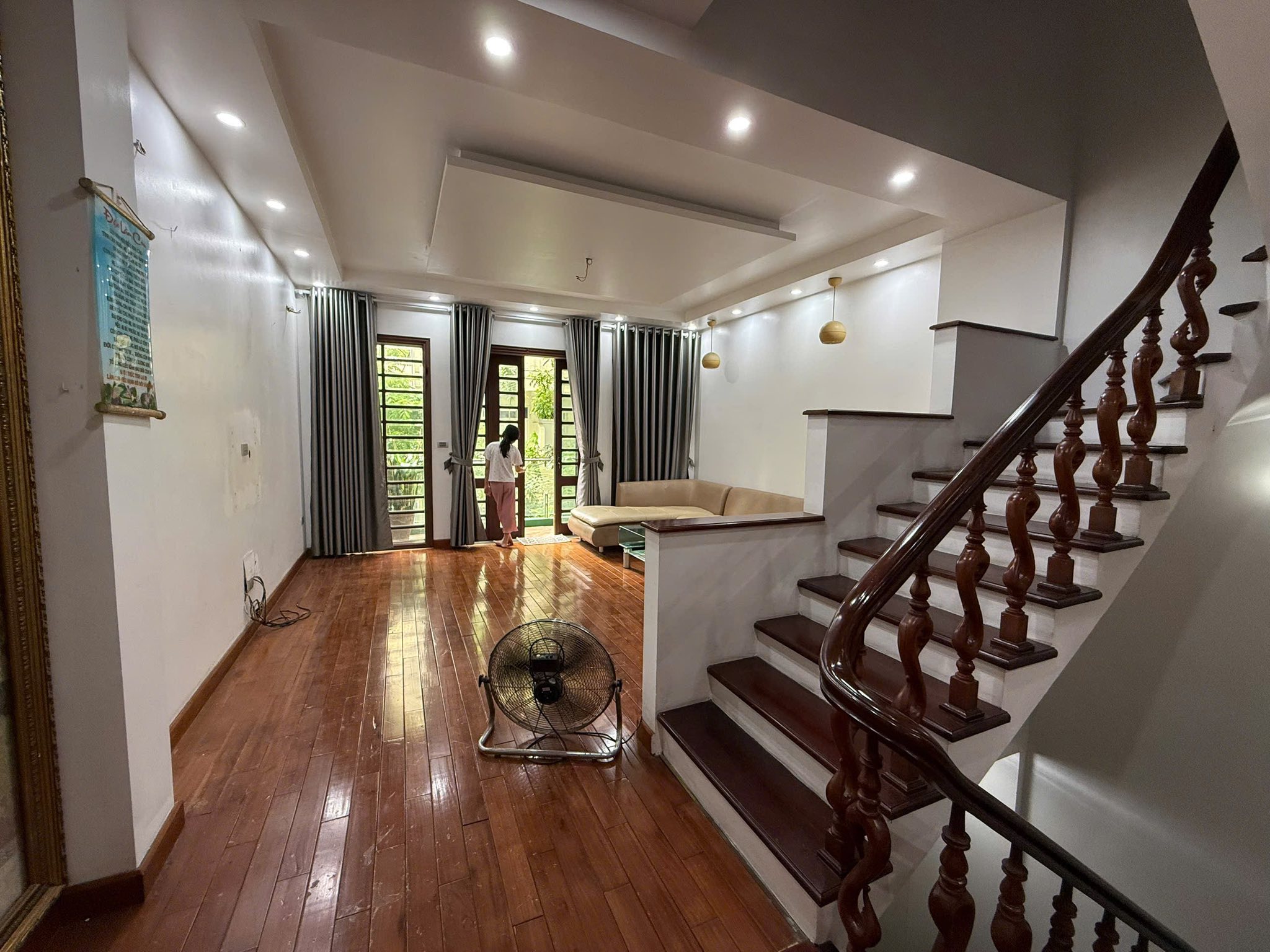 BÁN NHÀ MỖ LAO HÀ ĐÔNG, DT52M2 MT5M, PHÂN LÔ TRÁNH, Ở, KINH DOANH, VĂN PHÒNG, 19.X TỶ 2