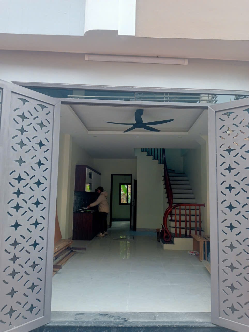 Chính Chủ Căn Nhà 44m, 3 Tầng, Vào ở luôn, ngay đường 5, giá tốt: 0835459289