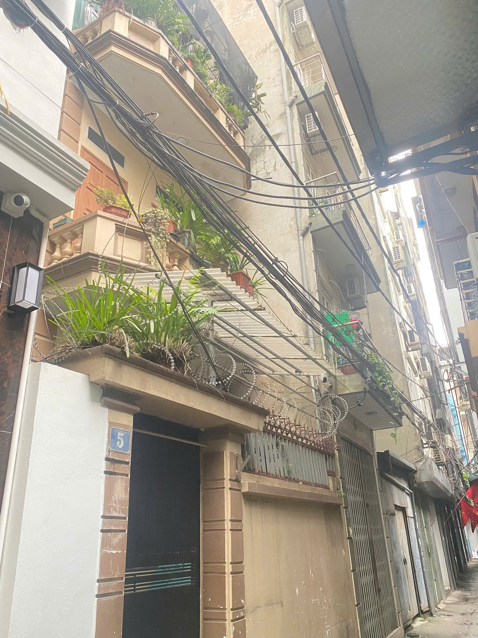 Bán nhà 2 tầng Đào Tấn, Ba Đình, dt 95m, gần phố, xây CCMN cực đẹp. Giá 22.9 tỷ 4