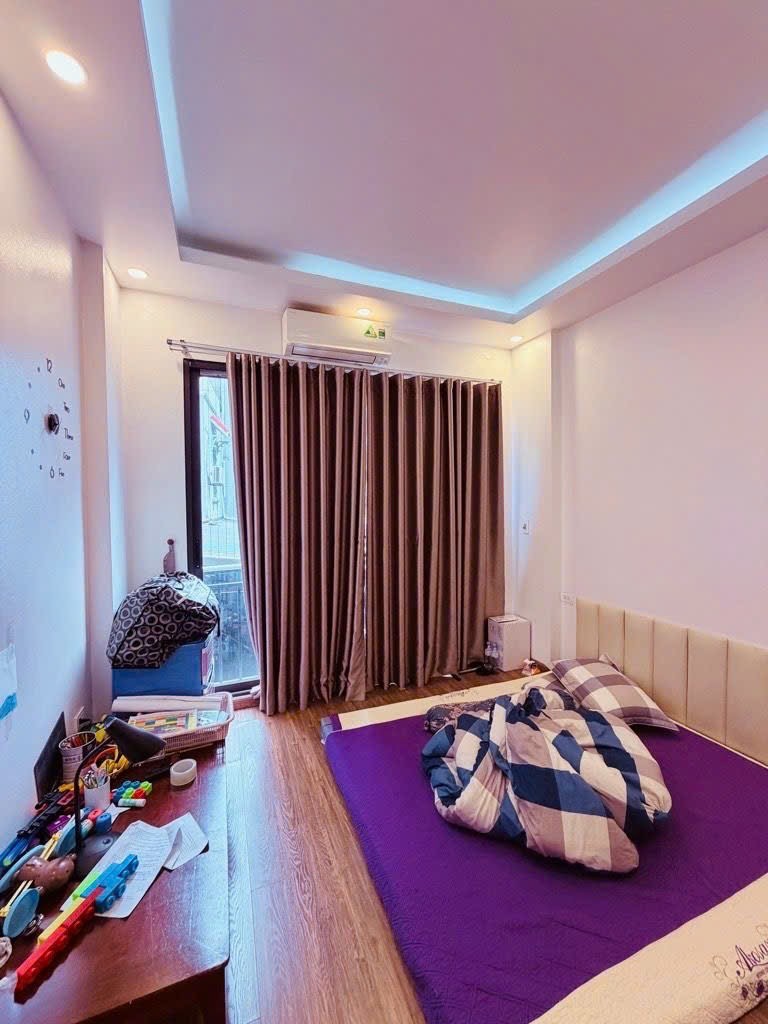 BÁN NHÀ BÁT KHỐI LONG BIÊN, Ô TÔ ĐỖ CỬA, NHÀ 2 THOÁNG, GẦN HỒ, Ở NGAY, 7.2 TỶ 4