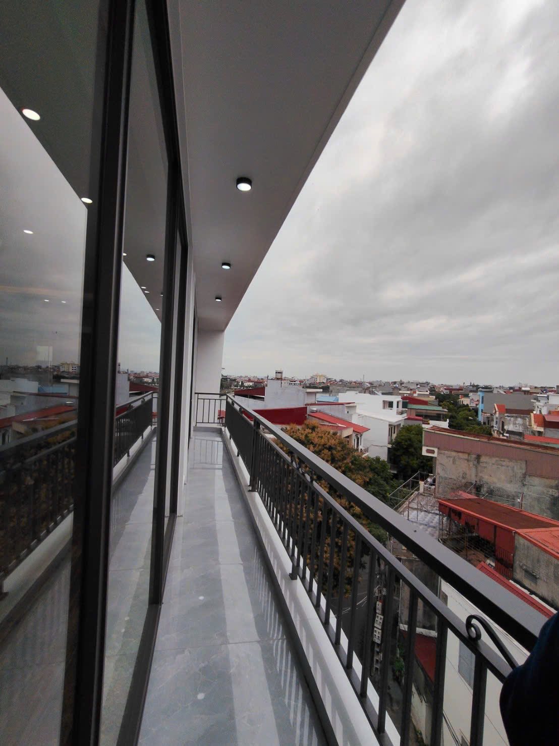 Bán căn góc mặt đường Lê Thanh Nghị, TP Hải Dương, 84.3m2, 5 tầng, KD buôn bán, giá tốt 7