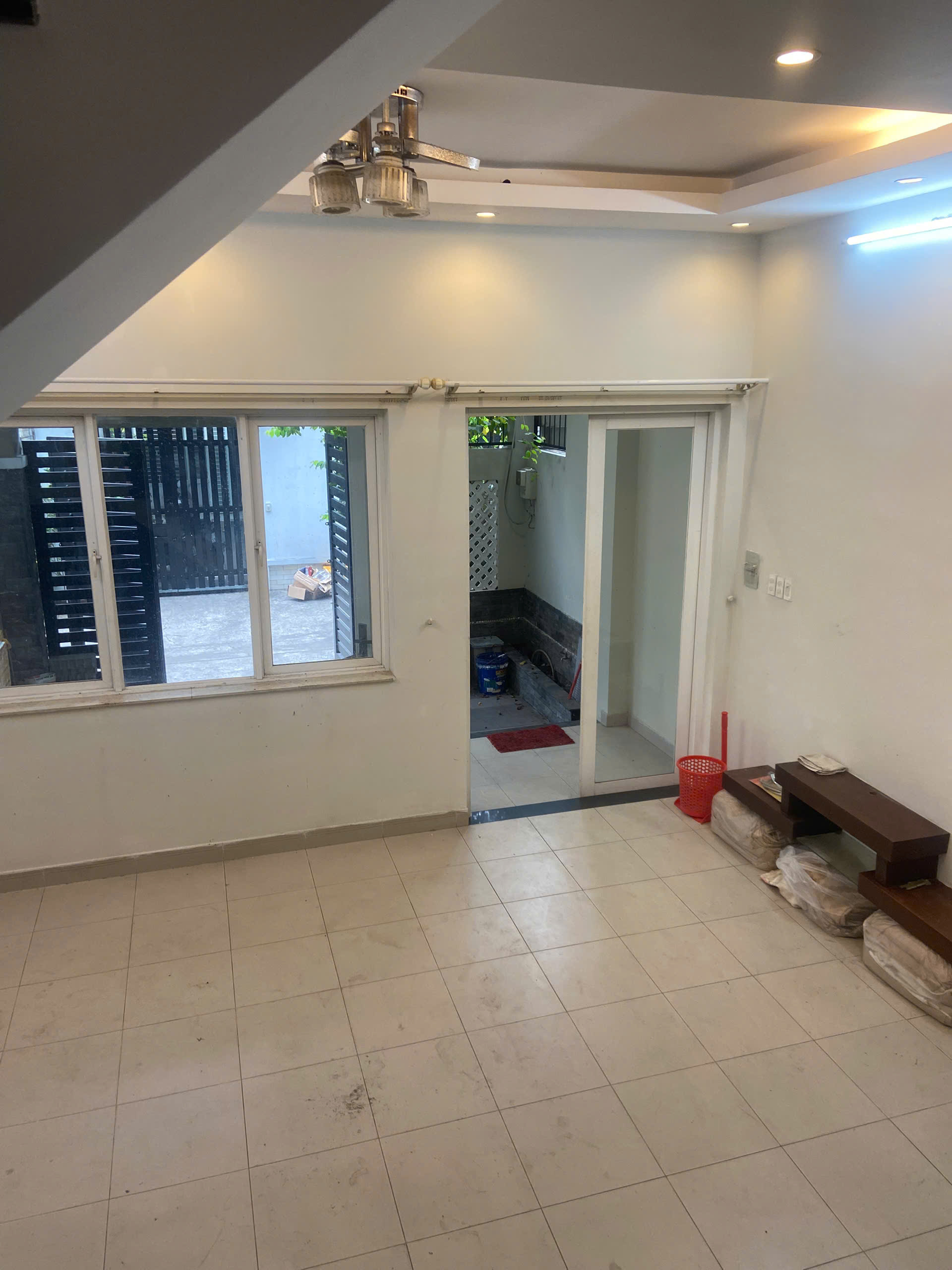 NGUYÊN CĂN HẺM XE TẢI KHU BÊN SÔNG ĐƯỜNG 25 PHAM VĂN ĐỒNG, 3 LẦU 4PN GIÁ 20TR