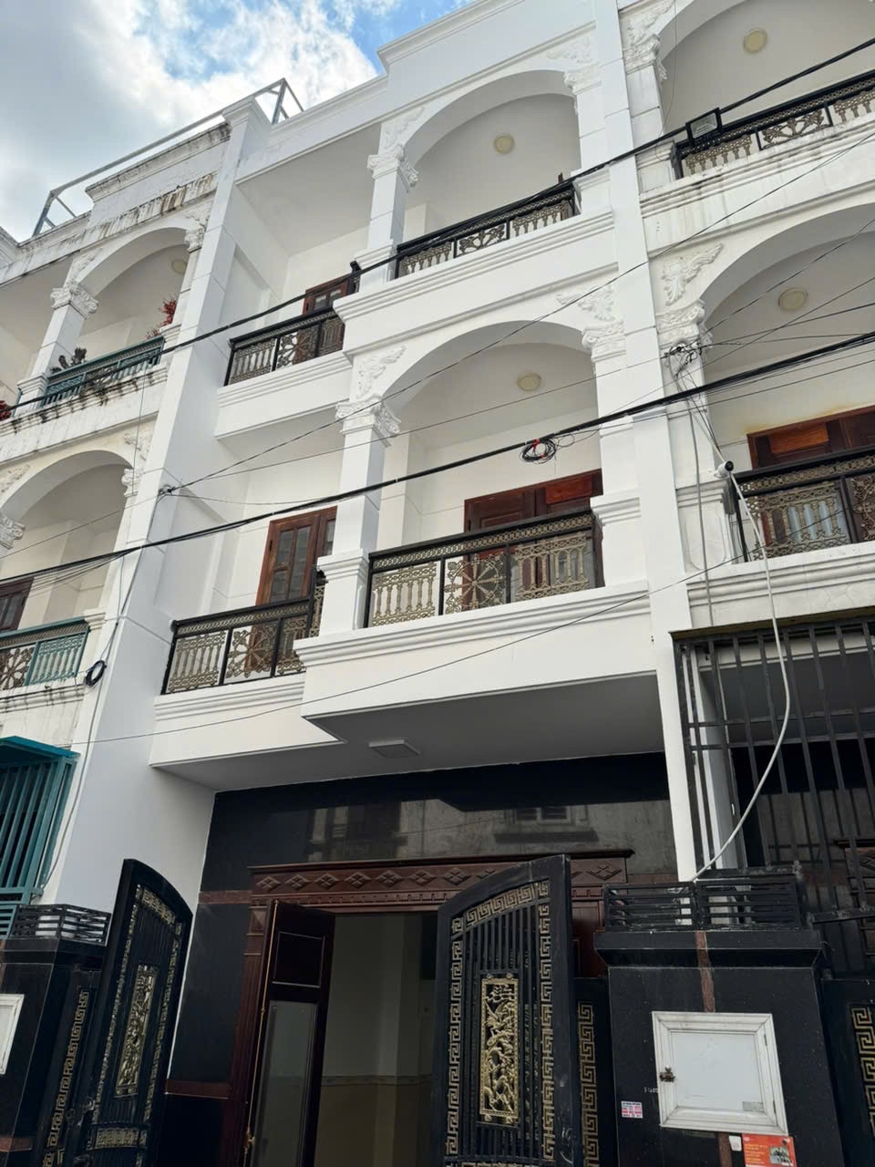 NHÀ MỚI ĐẸP- NGAY KDC 718 QUỐC LỘ 13, 1 TRỆT 2 LẦU 1 TUM, 4PN, 15TR.