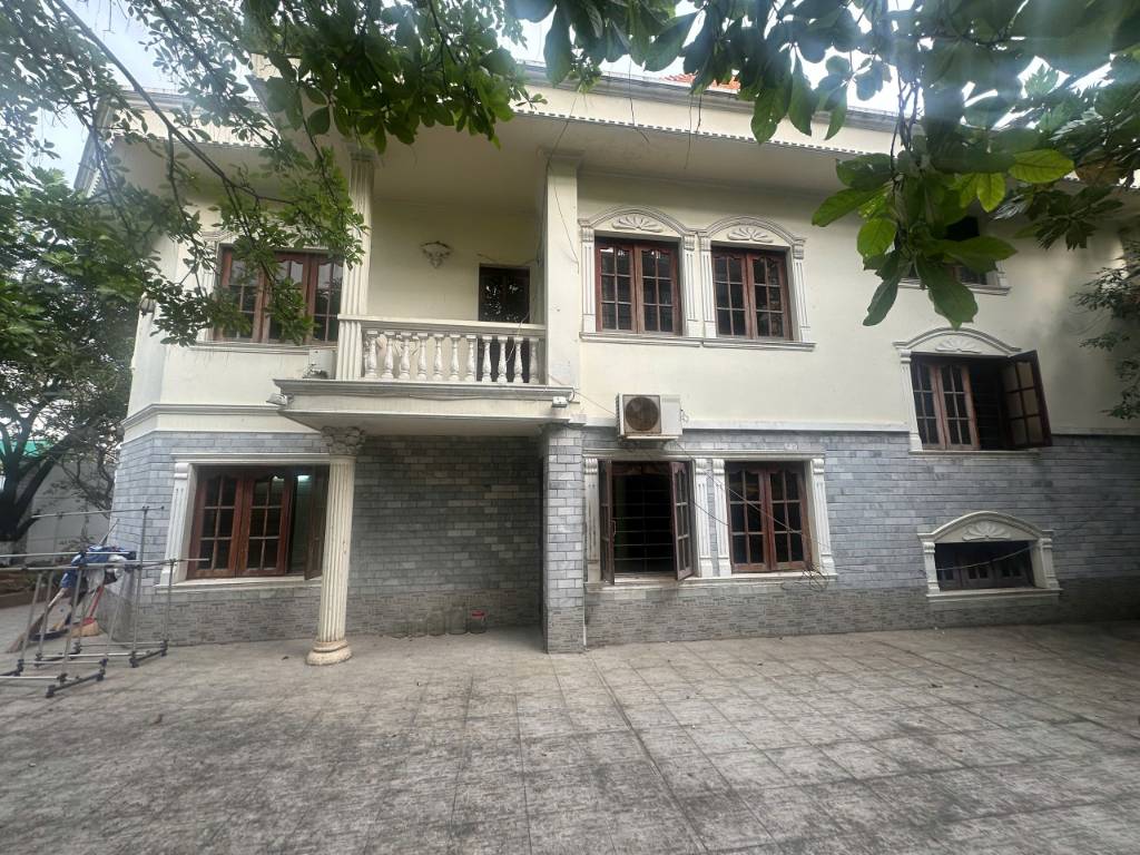 Cho thuê biệt thự vườn 500m2 bên sông đường số 28, sau lưng Gigamall Thủ đức 3