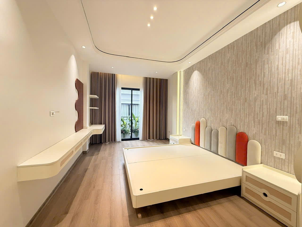 BÁN NHÀ TRUNG TÂM PHƯỜNG BỒ ĐỀ - ĐI BỘ RA HỒ - 43M2 x 6TẦNG - ÔTÔ ĐỖ. Lh 0965858116 6