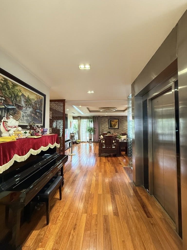 Bán nhà Ngọc Khánh, Ba Đình, khu phân lô, ô tô đỗ cửa, khu vực Vip hiếm nhà bán. Giá 24.9 tỷ 6