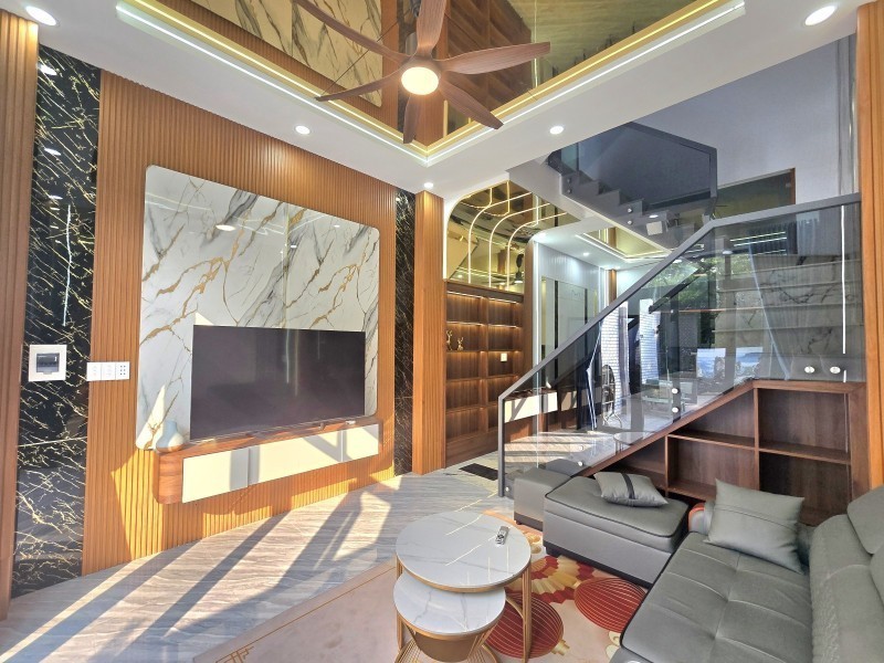 Bán nhà  Tỉnh lộ 43, Tam Bình, Thủ Đức, TP HCM. DT 70m2, 4PN, SH, 6.1 tỷ - 0933125879