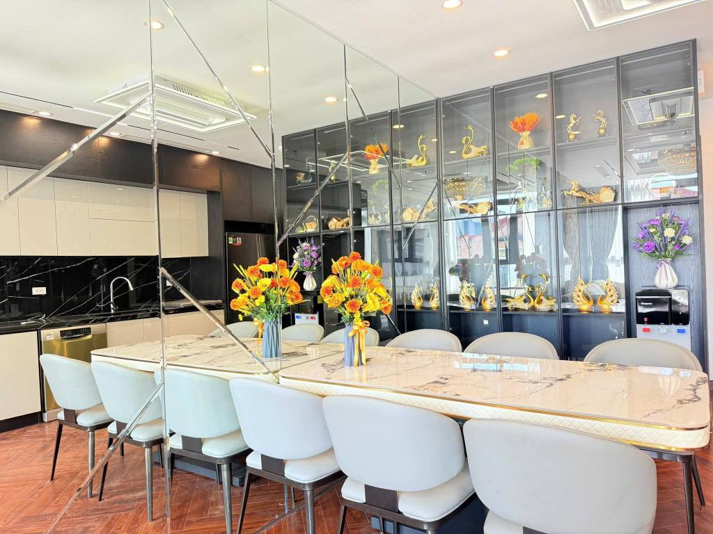 Bán nhà Kim Mã, Ba Đình, dt 80m, 7 tầng thang máy, ô tô vào nhà, 2 mặt thoáng. Giá 26 tỷ 4