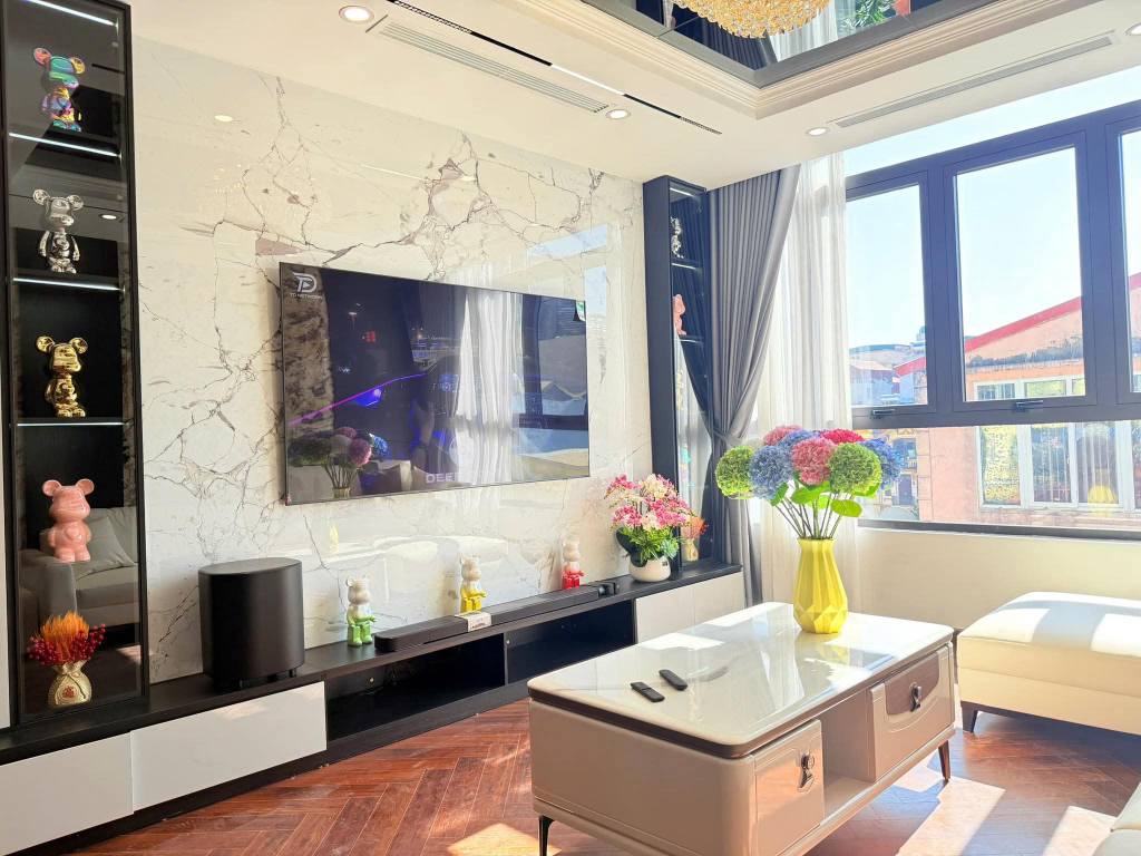 Bán nhà Kim Mã, Ba Đình, dt 80m, 7 tầng thang máy, ô tô vào nhà, 2 mặt thoáng. Giá 26 tỷ 5