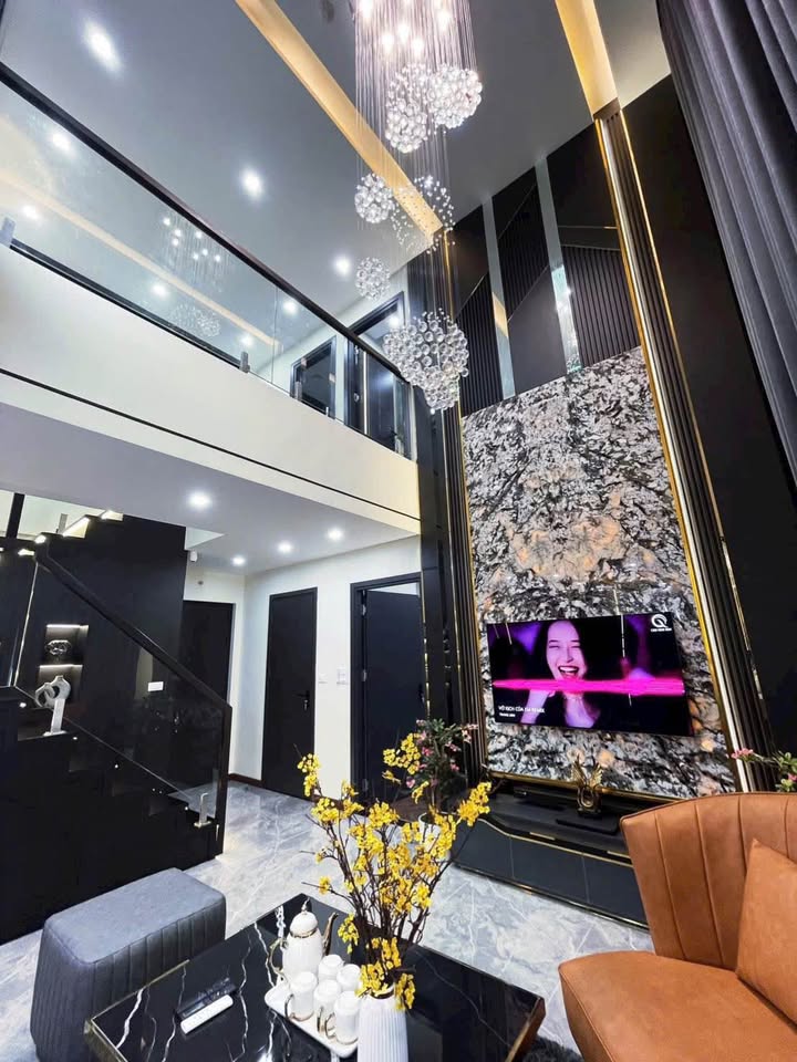 Chính chủ bán căn Duplex 2 tầng 3pn 96,5m chung cư Dragon Castle Bãi Cháy, Hạ Long. Ngay cạnh TTTM 7