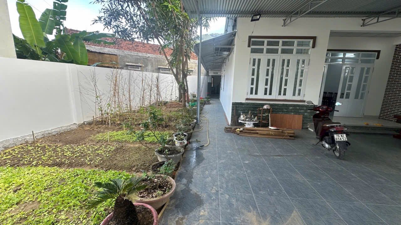 BÁN CĂN NHÀ CẤP 4 SÂN VƯỜN MẶT TIỀN ĐƯỜNG SÔNG CẦU-DIÊN AN 2