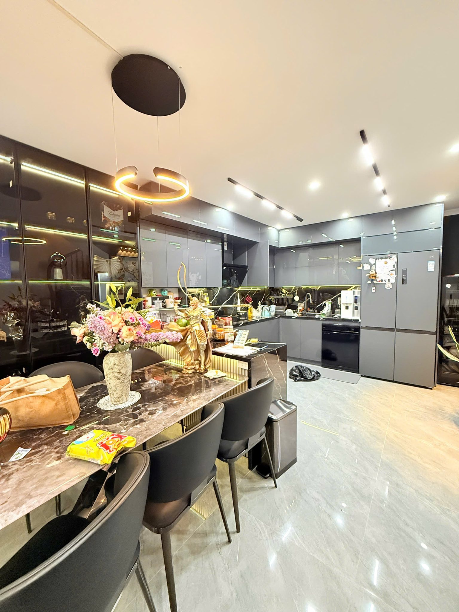 BÁN NHÀ VĨNH TUY-HÀNG XÓM TIMESCITY-DÂN XÂY-63M 6T THANG MÁY-20M RA ÔTÔ TRÁNH-Ở NGAY 2