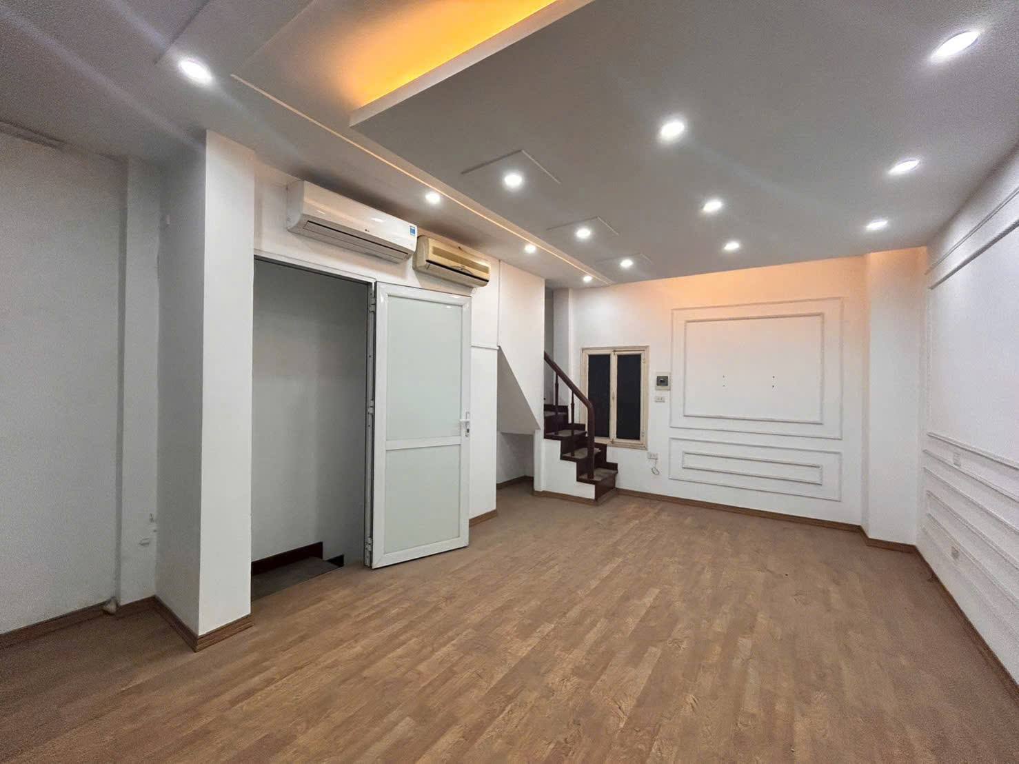 NHÀ MẶT PHỐ KIM MÃ BA ĐÌNH-24Mx6T NHỈNH 14TỶ-LÔ GÓC 3 THOÁNG-KINH DOANH SẦM UẤT 2