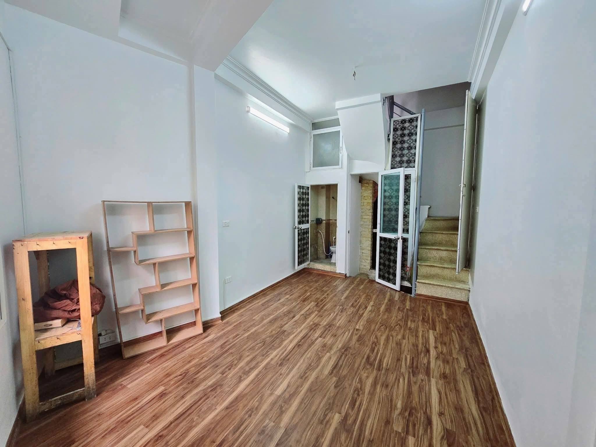 TRUNG TÂM BA ĐÌNH-MẶT NGÕ NÚI TRÚC-ÔTÔ TRÁNH-20Mx6T-QUY HOẠCH ỔN ĐỊNH-KINH DOANH