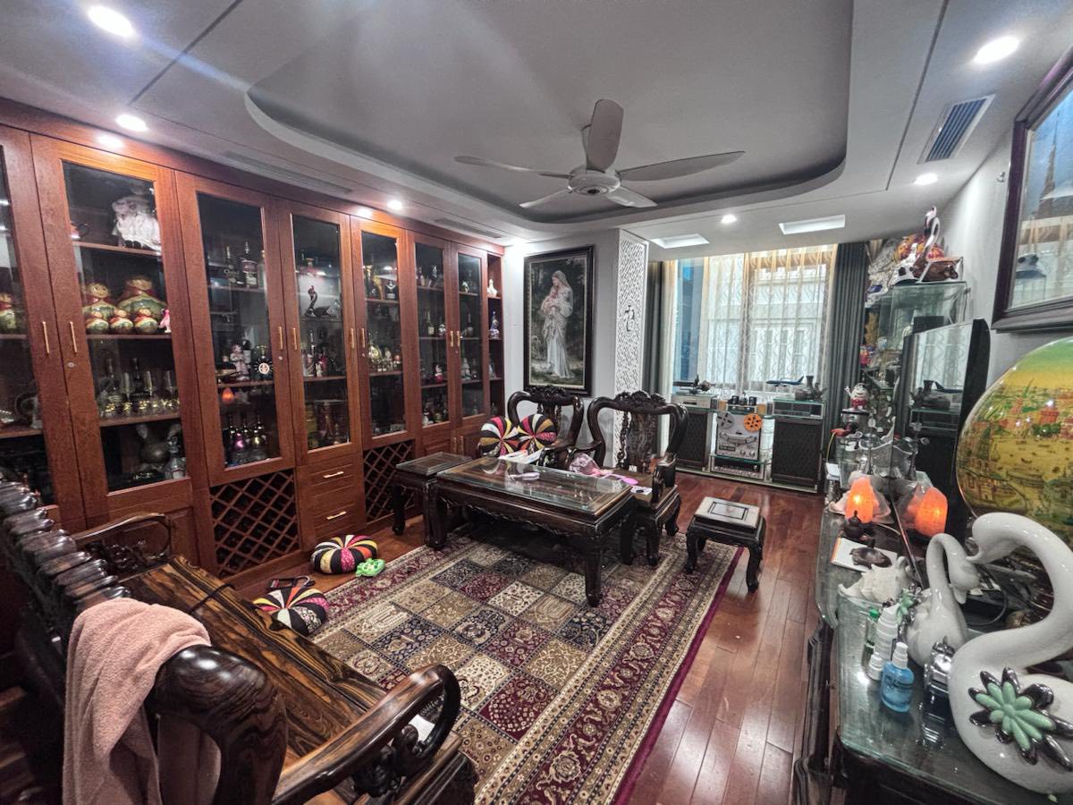 BÁN NHÀ NGUYỄN CHÁNH, CẦU GIẤY, 7 TẦNG THANG MÁY, OTO TRÁNH, VỈA HÈ, KD, VP, 39.X TỶ 3