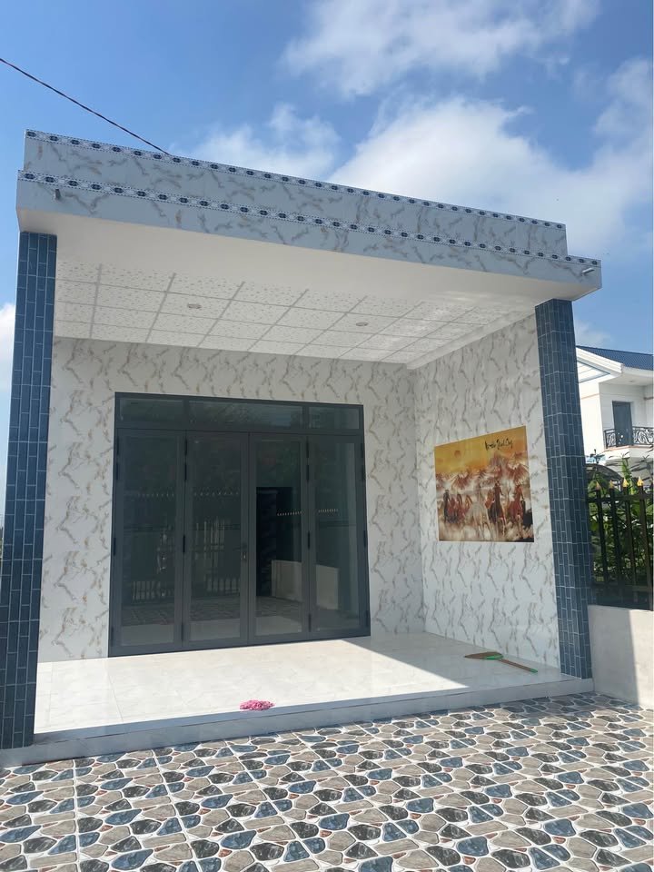 Bán nhà vườn mới xây Thạnh Đức tdt 1170m2 (150m2 thổ) có ao cá giá 3 tỷ 2