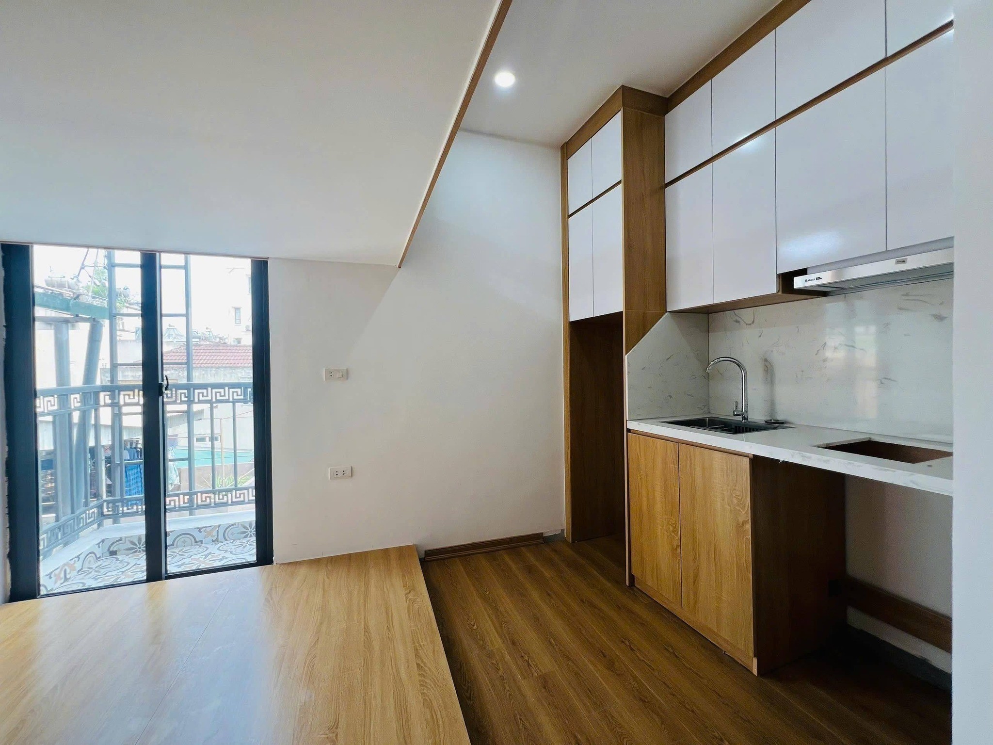 NHÀ DÒNG TIỀN 9 PHÒNG – THANG MÁY – GẦN PHỐ HOÀNG HOA THÁM - NHỈNH 12 TỶKhông phải căn nào cũng