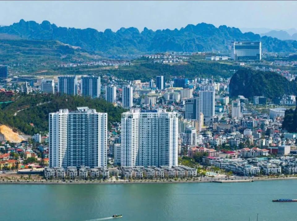 Chính chủ bán căn 3 ngủ 96m2 nội thất xịn đẹp tại chung cư cao cấp S1 Sapphire, Bến Đoan, Hạ Long. 4