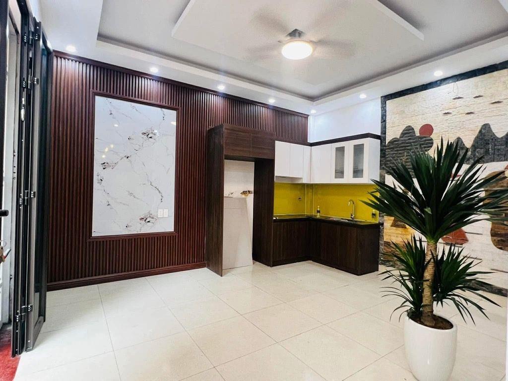 BÁN NHÀ PHÚC LỢI LONG BIÊN 30M2 - 5 TẦNG - Ô TÔ ĐỖ CỔNG - CHỈ 5.9 TỶ 2