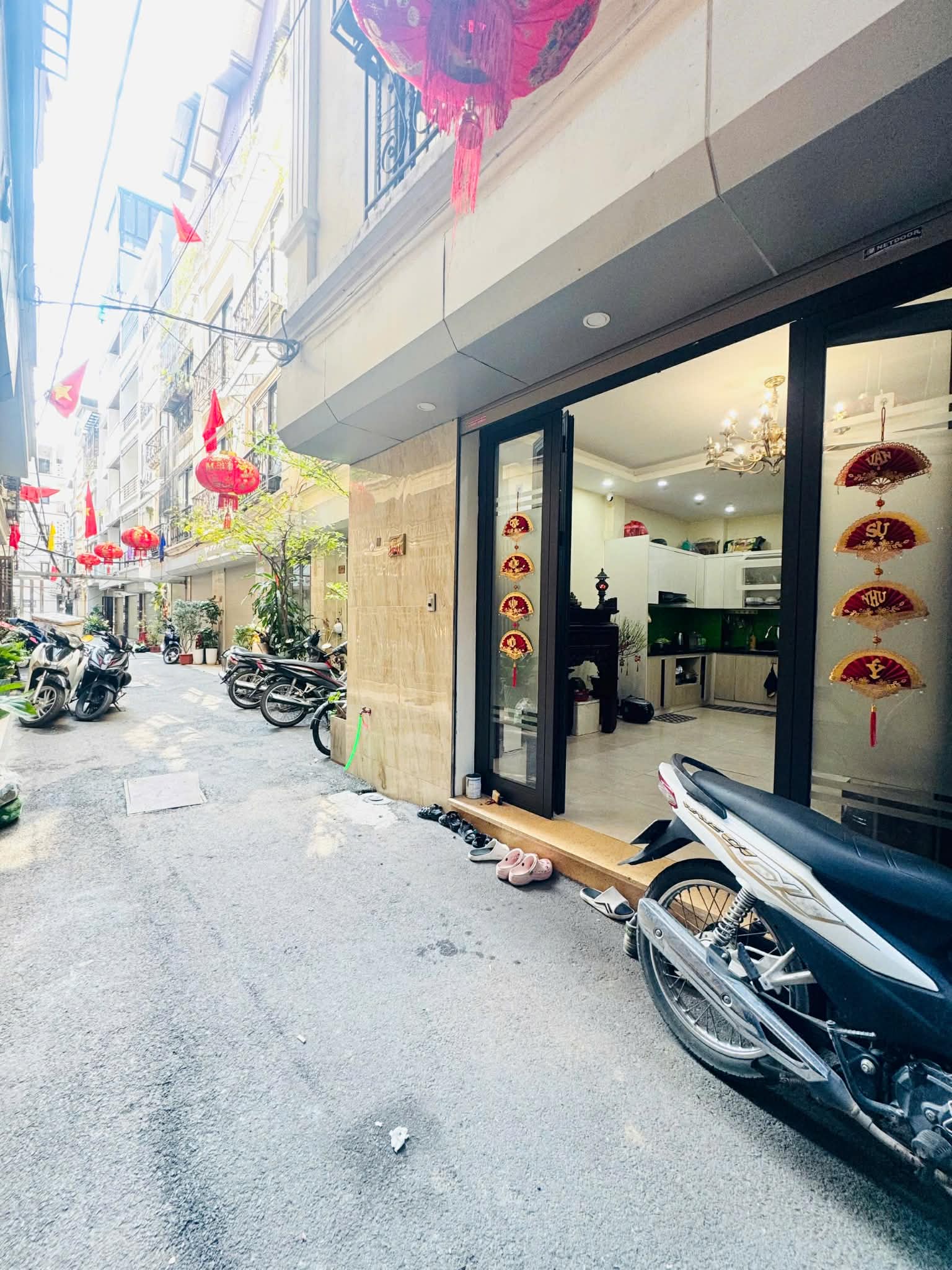 bán nhà Ngọc Thuỵ, 3 ngủ khép kín, trong đê, ôtô đỗ cửa, chỉ 8.6 tỷ 2