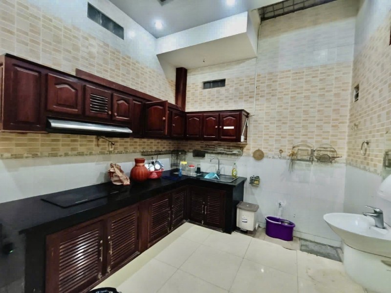 Bán nhà đường số 9, Phường Linh Trung, Thủ Đức, TP HCM. DT 105m2, 4 tầng, 8PN. Giá 9.5 tỷ, SHR 3