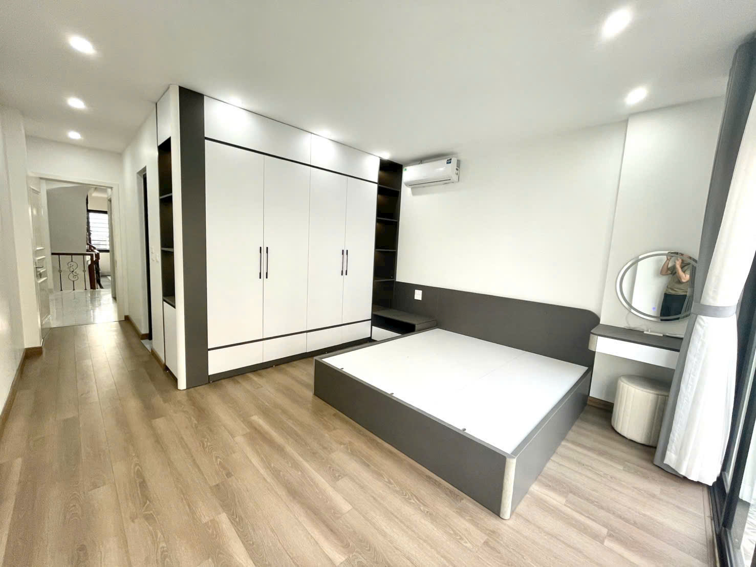 Bán nhà Tái định cư Phường Long Biên. Ô tô tránh - Vỉa hè - Kinh Doanh. Lh 0965858116 7