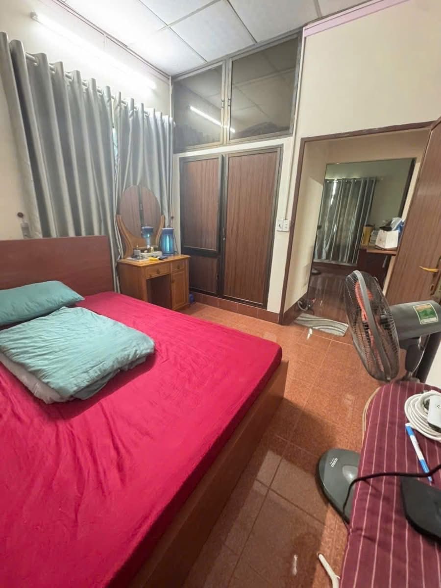 Cho thuê Biệt thự hẻm 808 Quốc Lộ 13, Phường Hiệp Bình Phước, Diện tích 250m², 4PN, Giá 15 Tr. 3