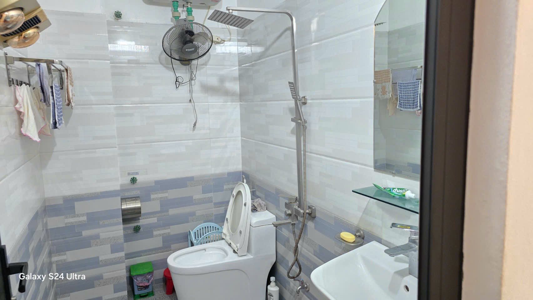 Bán căn nhà 4 tầng mặt phố KĐT An Phú, ph Tân Bình, TP HD, 67.5m2, mt 4.5m, 3 ngủ, 5.x tỷ 8