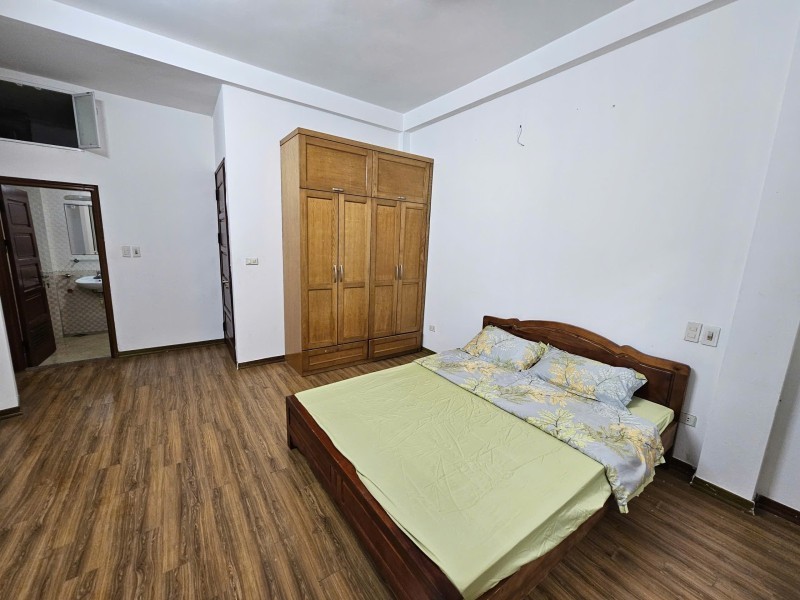 NHÀ ĐẸP NGỌC THỤY – LONG BIÊN – 5 TẦNG DÂN XÂY – 30M² – 7.38 TỶ – Ở NGAY 2