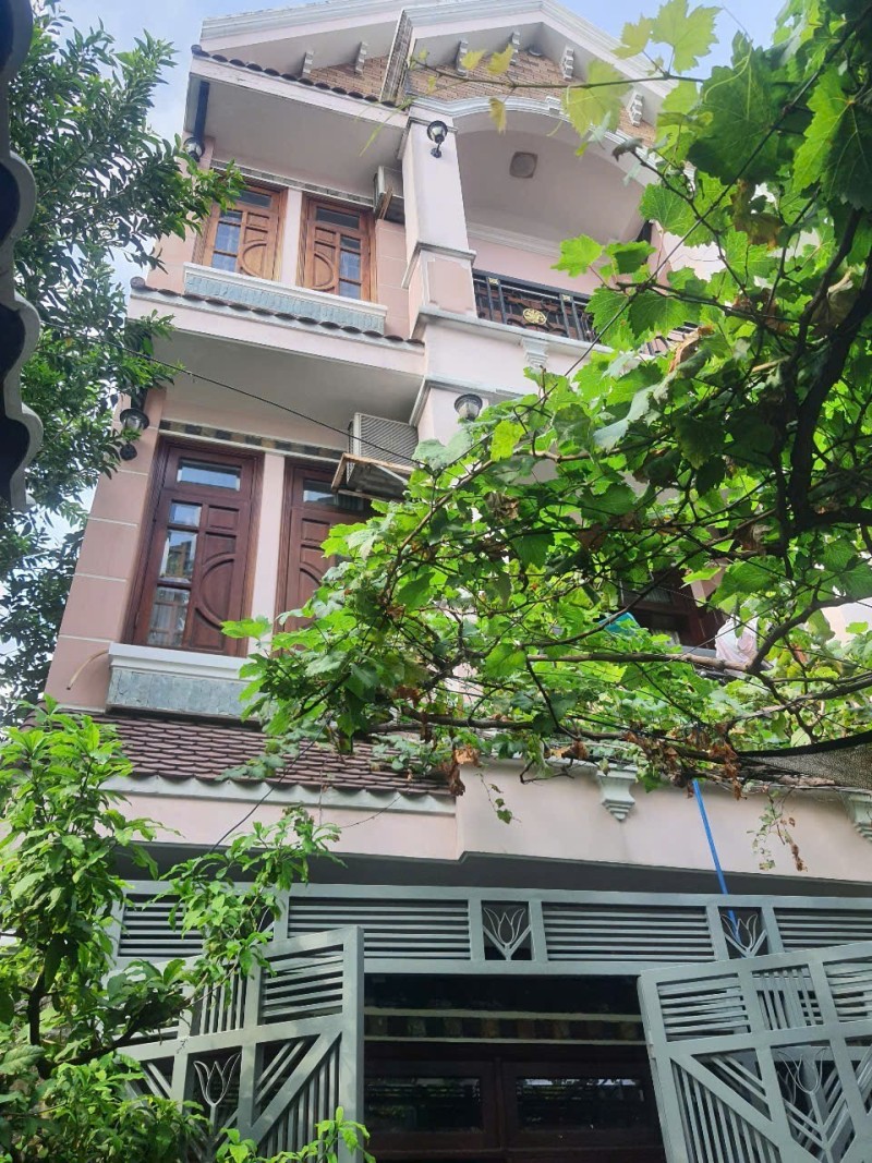 Bán Biệt Thự đường số 13, Phường An Khánh,  Q2, Thủ Đức, TP HCM. DT  210m2, 3 tầng,  4PN, Sổ Hồng, 5