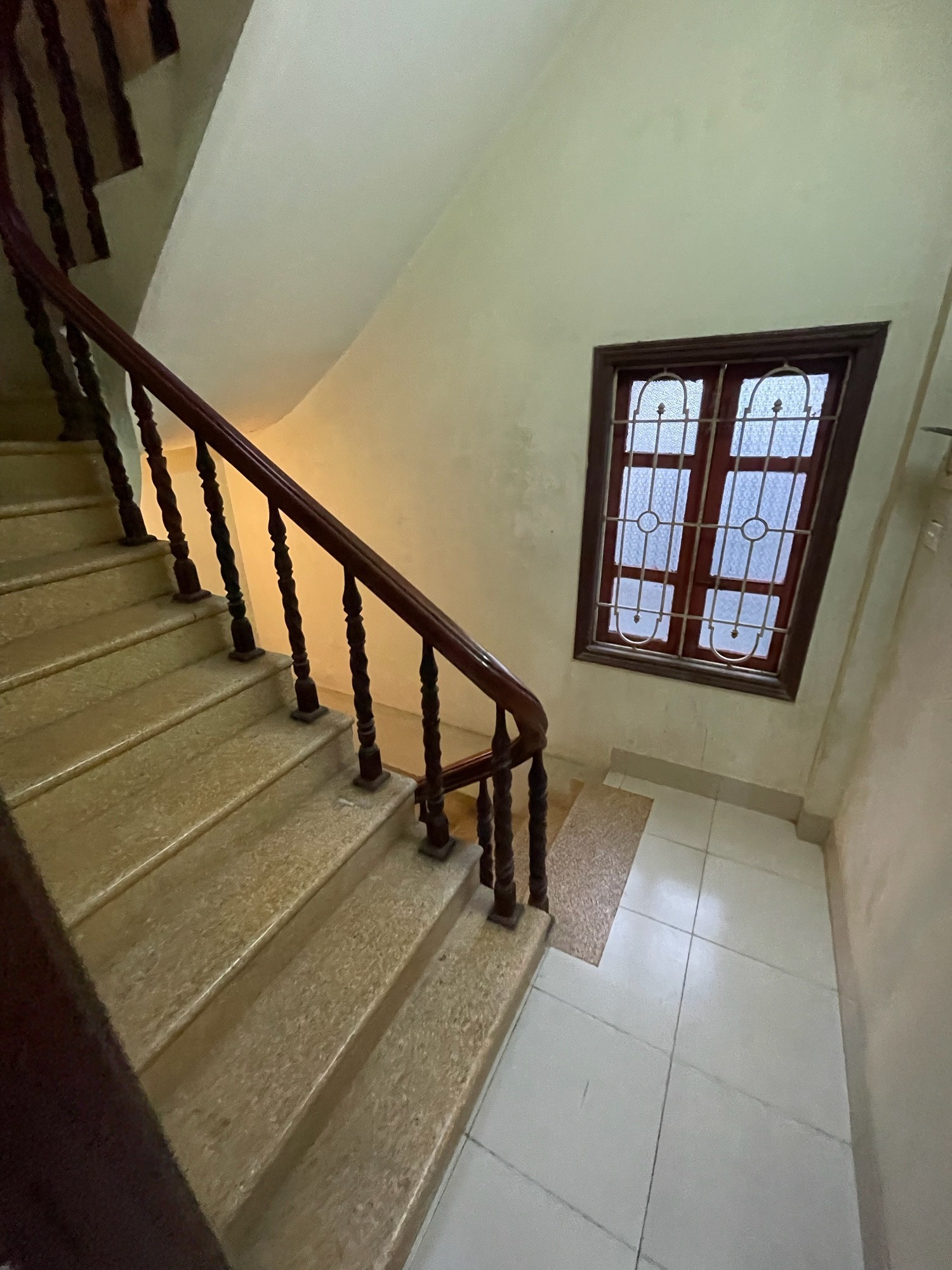 Bán Nhà  Mạc Thị Bưởi 31/37m2. 4 tầng. mặt tiền 3.8m. giá 9.8 Tỷ Hai Bà Trưng Hà Nội 2