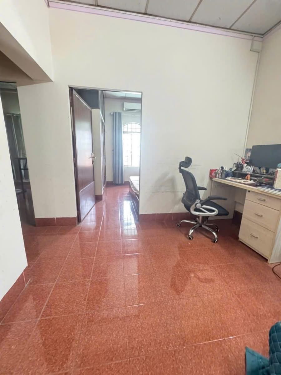 Cho thuê Biệt thự hẻm 808 Quốc Lộ 13, Phường Hiệp Bình Phước, Diện tích 250m², 4PN, Giá 15 Tr. 4