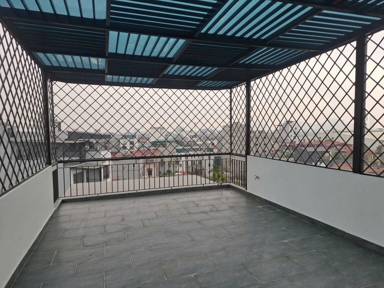 Siêu phẩm mặt ngõ thông ô tô tránh kinh doanh tại Long Biên. Gần chợ, Hồ. 8