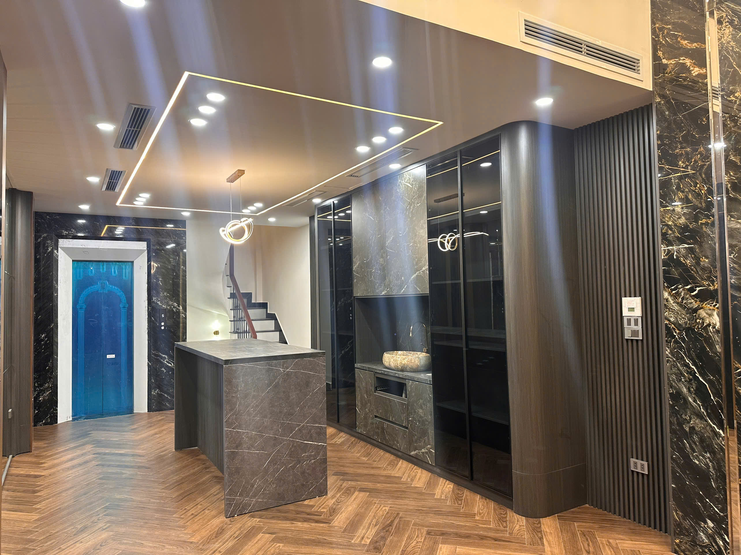 Bán Nhà Phố Trạm Long Biên 55m2 xây 7 tầng full nội thất- Ôtô tránh- Kinh Doanh Đỉnh. 8