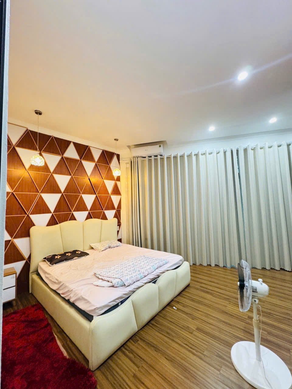 Bán căn nhà 3 tầng mặt phố KĐT Bắc Nguyễn Lương Bằng, TP HD, 63m2, mt rộng, chỉ 4.3x tỷ 9