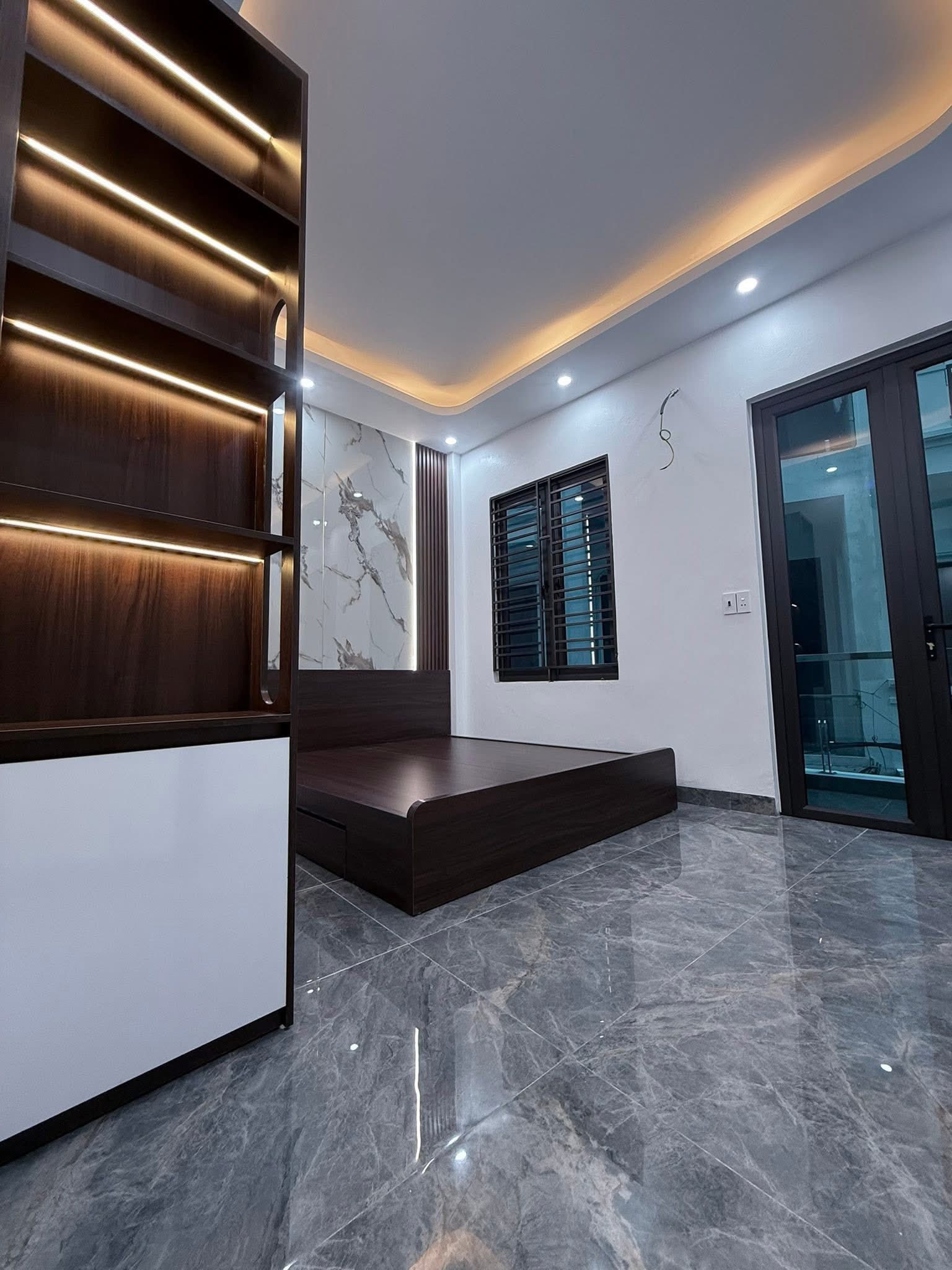 Bán căn nhà ngõ phố Rặng Nhãn, ph Bình Hàn, TP HD, 48m2, 3 tầng, 3 ngủ, đã có nội thất 8