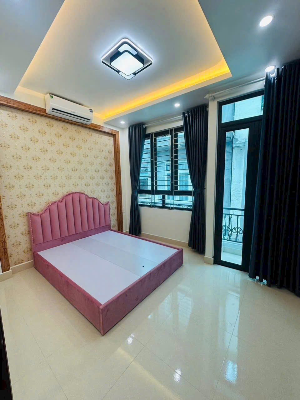 Bán nhà 4 tầng ngõ đường Trần Hưng Đạo, ph Ngọc Châu, TP HD, 60m2, mt 4m, 4 ngủ, sân 9