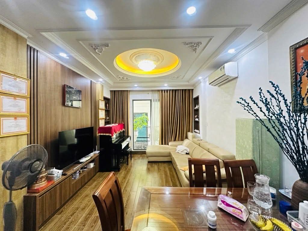 nhà đẹp Cổ Linh, gara ôtô, kinh doanh nhỏ, đi bộ sang Aeon Mall 4