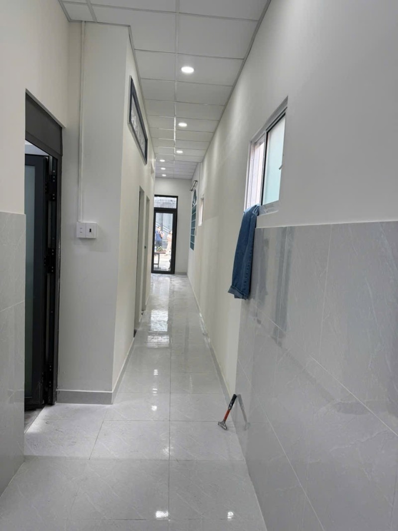 Bán nhà đường số 11, Linh Trung,Thủ Đức, TP HCM. DT 88m2, cấp 4, sổ hồng.  Giá 5.95  tỷ, 2PN - 3