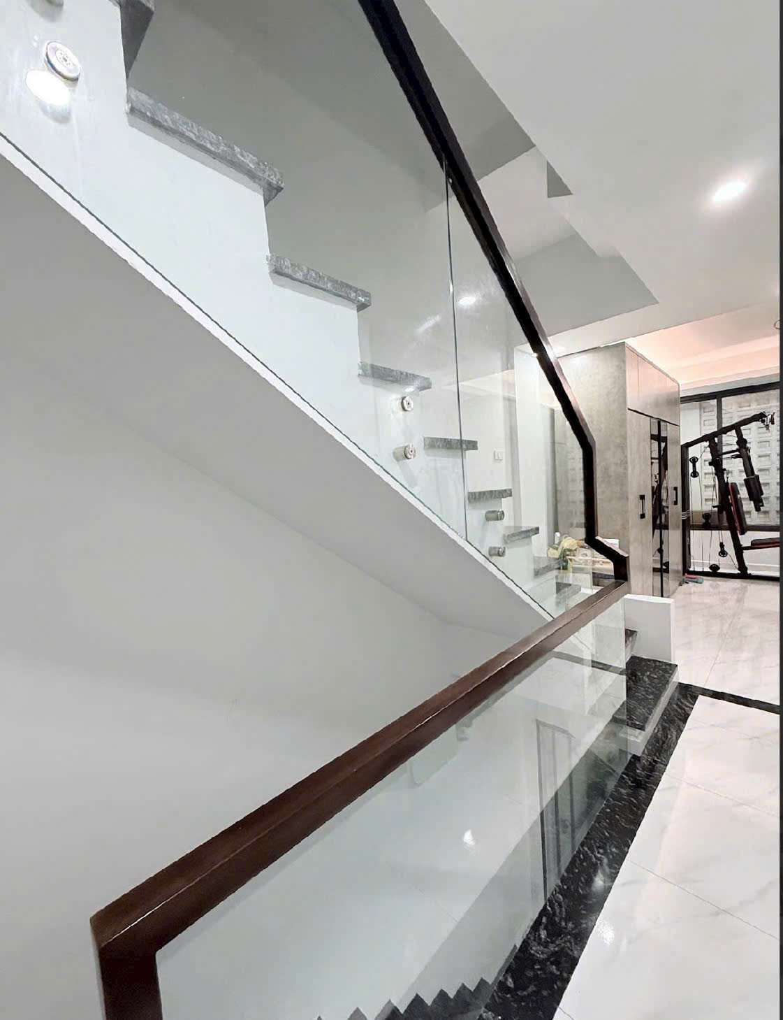 BÁN NHÀ VIỆT HƯNG 54M2 XÂY 4 TẦNG CHỦ XÂY LÀ KIẾN TRÚC SƯ THIẾT KẾ CỰC ĐẸP 9