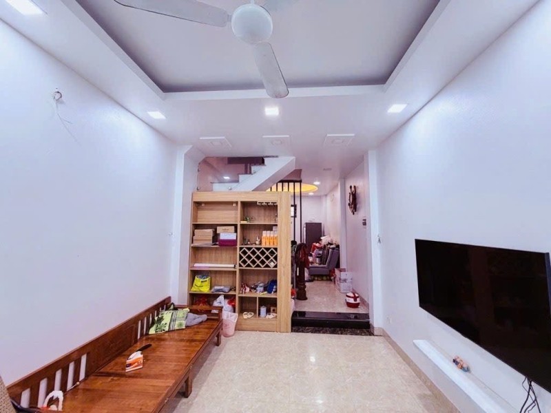 BÁN NHÀ BÁT KHỐI – LONG BIÊN  Ô TÔ ĐỖ CỬA  NHÀ 2 THOÁNG  GẦN HỒ  7.2 TỶ 2