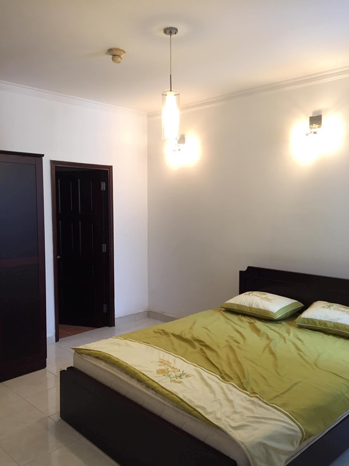 Cần Cho Thuê Căn hộ Central Garden Quận 1, Dt : 81 m2, 2PN, Giá : 12.5 tr/th, 3