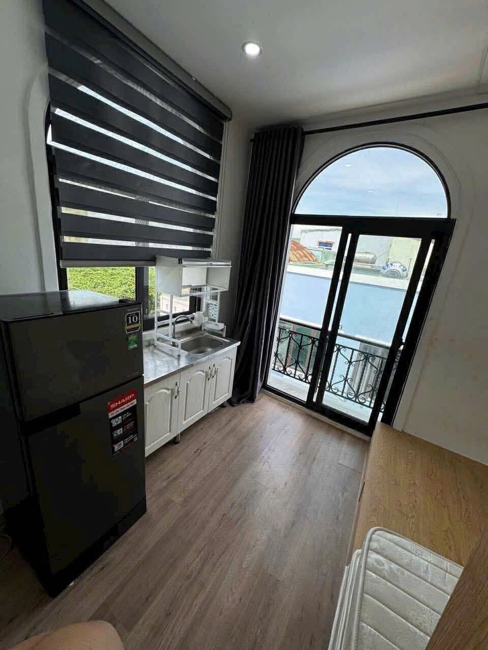 Bán tòa căn hộ Hoàng Diệu 67m2 lô góc 2 mặt kiệt ô tô, thu nhập 30 triệu, giá 8.3 tỷ 2