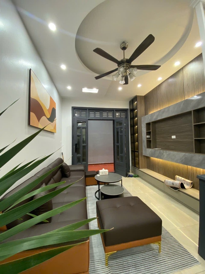 CĂN HIẾM KHU VỰC BỒ ĐỀ – 5 PN x 40m² × 5 tầng. 3