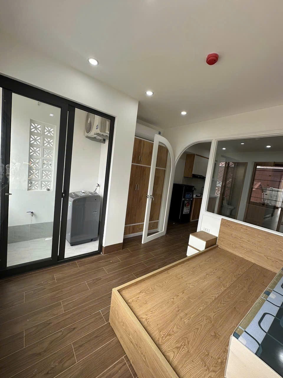 NHÀ DÒNG TIỀN SIÊU HIẾM - PHỐ THỊNH QUANG - 12 CĂN HỘ DV FULL ĐỒ - DOANH THU 90TR/TH - NHÀ MỚI 2