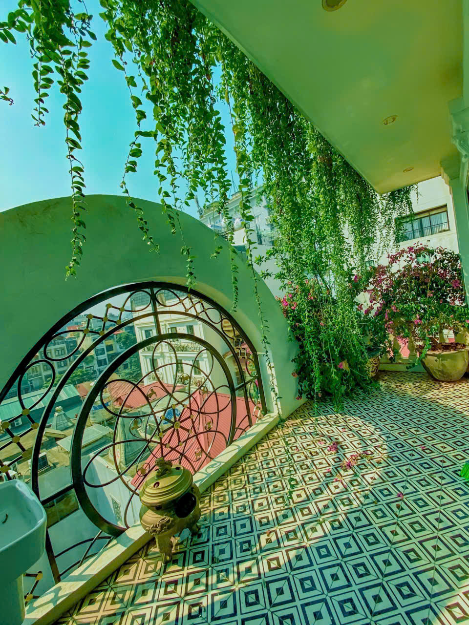 NHÀ NGHỆ SĨ ĐỘC BẢN – PHỐ NGUYỄN HY QUANG – 47M² – MT 7M – Ô TÔ VÀO NHÀ – 27,5 TỶ 5